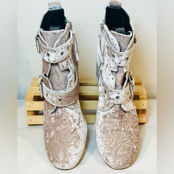 Rebecca Minkoff “Logan” Crushed Velvet Light Blush Dusty Rose Ankle Boots | NWT - Picture 5 of 16